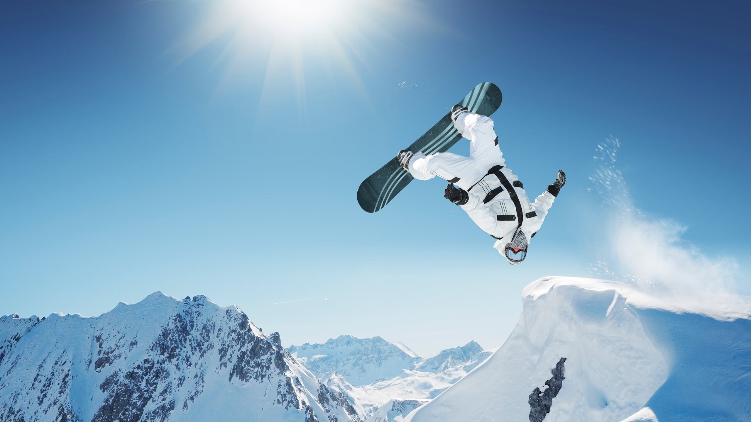 媒体报道聚焦热门话题，媒体纷纷报道